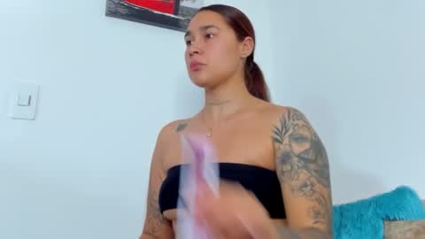 Kaylee Scott online show from 11-11-25, 05:46