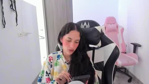 kaylie online show from 11-12-25, 11:43