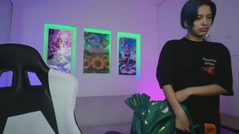 Kayra online show from 10-30-25, 11:33