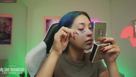 Kayra online show from 12-18-25, 12:11