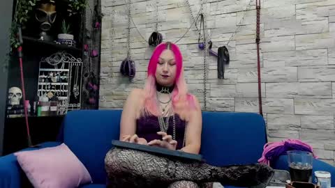 Snapshot of kaziaswart chatting on 12-16-24, 12:04 Miss Kazia online show from 12-16-24, 12:04