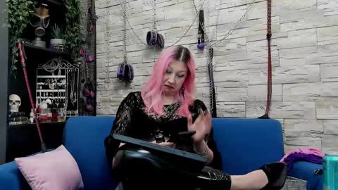 Snapshot of kaziaswart chatting on 02-11-25, 12:28 Miss Kazia online show from 02-11-25, 12:28