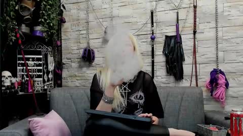 Snapshot of kaziaswart chatting on 10-06-25, 11:24 Miss Kazia online show from 10-06-25, 11:24