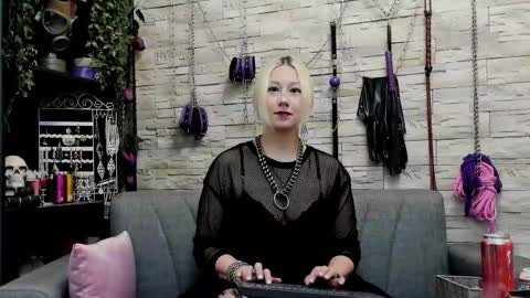 Snapshot of kaziaswart chatting on 10-12-25, 11:37 Miss Kazia online show from 10-12-25, 11:37