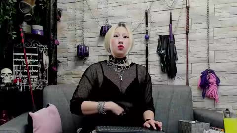 Snapshot of kaziaswart chatting on 10-28-25, 11:29 Miss Kazia online show from 10-28-25, 11:29