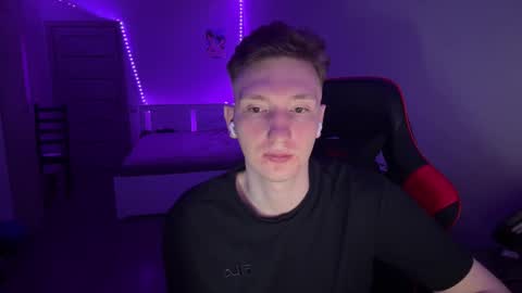 Snapshot of kazuha__1 chatting on 01-18-26, 12:53 Fox online show from 01-18-26, 12:53