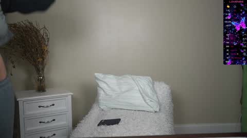 EliandKylie online show from 12-18-24, 03:37