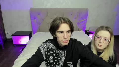 Snapshot of kebesheska chatting on 12-17-24, 08:21 Seb Polly Roxy Jonny online show from 12-17-24, 08:21