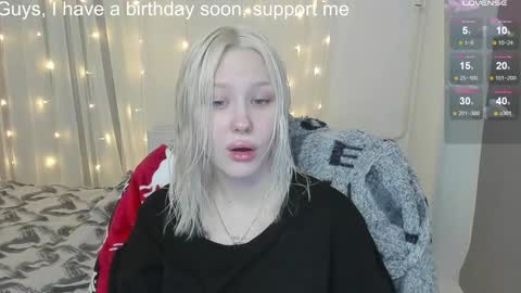 Snapshot of kebesheska chatting on 02-07-25, 02:40 Seb Polly Roxy Jonny online show from 02-07-25, 02:40