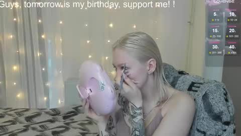 Snapshot of kebesheska chatting on 02-10-25, 03:35 Seb Polly Roxy Jonny online show from 02-10-25, 03:35