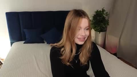 Snapshot of kebesheska chatting on 10-04-25, 08:45 Seb Polly Roxy Jonny online show from 10-04-25, 08:45