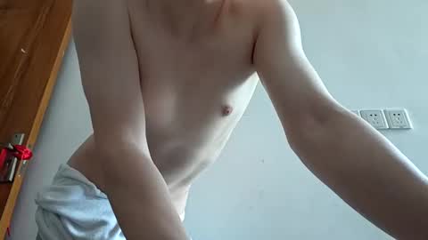 Snapshot of keepitsecret05 chatting on 02-16-25, 02:20 Eliot online show from 02-16-25, 02:20