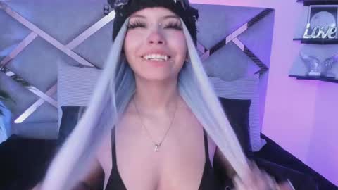 Keidy Monday to Saturday from 200 pm to 810pm  UTC-5 Colombia Time online show from 09-13-25, 07:13