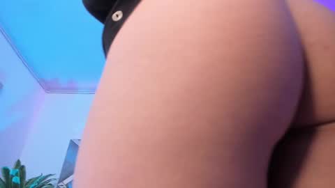 Keidy Monday to Saturday from 200 pm to 810pm  UTC-5 Colombia Time online show from 10-09-25, 07:12