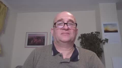 keilie1 online show from 12-31-24, 08:23