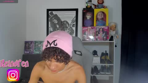 Snapshot of keindren chatting on 12-18-24, 04:09 pablo online show from 12-18-24, 04:09