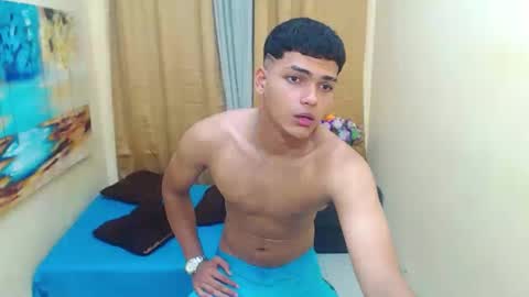 Snapshot of keinner_monstercock chatting on 10-14-25, 07:03 keinner  sexy hot bigcock online show from 10-14-25, 07:03