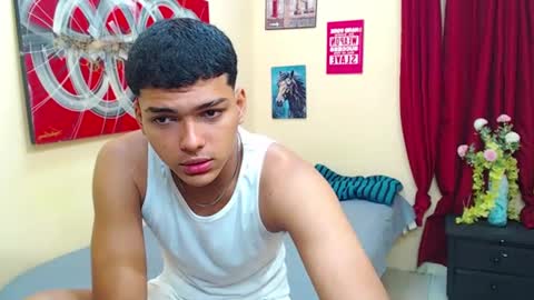 Snapshot of keinner_monstercock chatting on 10-16-25, 12:50 keinner  sexy hot bigcock online show from 10-16-25, 12:50