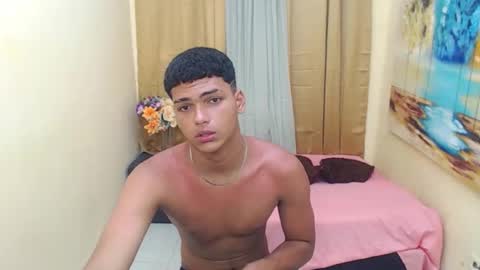 Snapshot of keinner_monstercock chatting on 10-27-25, 06:12 keinner  sexy hot bigcock online show from 10-27-25, 06:12