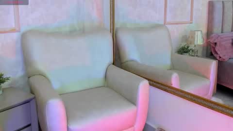 keirahartz online show from 01-19-26, 03:32