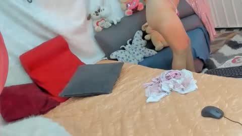 keira online show from 10-24-25, 01:03