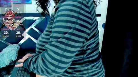 Snapshot of keitch_cute chatting on 10-16-25, 02:40 keitch_cute online show from 10-16-25, 02:40