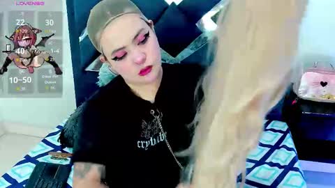Snapshot of keitch_cute chatting on 10-18-25, 01:45 keitch_cute online show from 10-18-25, 01:45