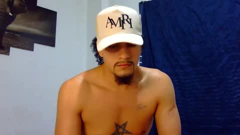 Snapshot of keivid_2303 chatting on 02-14-25, 02:02 david online show from 02-14-25, 02:02