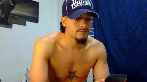 Snapshot of keivid_2303 chatting on 02-20-25, 01:30 david online show from 02-20-25, 01:30