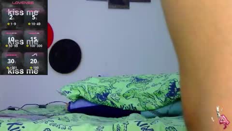 Snapshot of keivid_2303 chatting on 10-28-25, 01:36 david online show from 10-28-25, 01:36