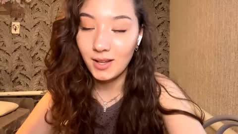 Snapshot of kelikurtulus chatting on 09-18-25, 11:12 Kely online show from 09-18-25, 11:12