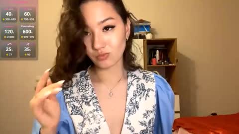 Snapshot of kelikurtulus chatting on 10-13-25, 02:06 Kely online show from 10-13-25, 02:06