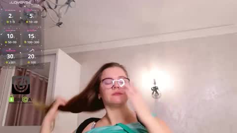 Snapshot of kellielowie chatting on 12-05-25, 06:55 kellielowie online show from 12-05-25, 06:55