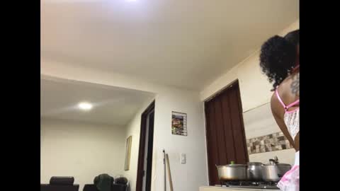 kelly__thomson online show from 01-25-25, 01:32