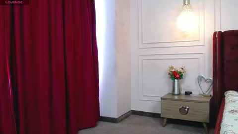 Snapshot of kelly_bliss chatting on 09-25-25, 10:41 Kelly online show from 09-25-25, 10:41