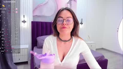 Kelly online show from 02-10-25, 05:14