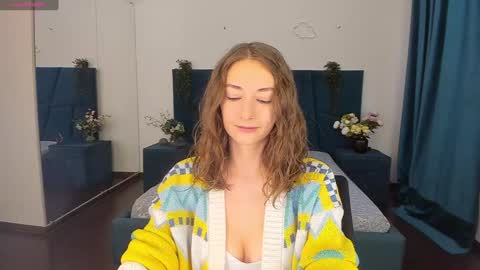 Snapshot of kelly_xo chatting on 12-06-24, 10:27 Kelly XO online show from 12-06-24, 10:27