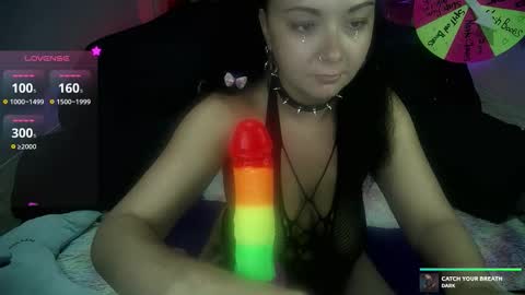 Snapshot of kellycakemeow chatting on 10-10-25, 05:28 Kelly online show from 10-10-25, 05:28