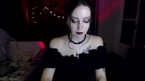Snapshot of kellydark0111 chatting on 02-15-25, 12:37 Mistress online show from 02-15-25, 12:37