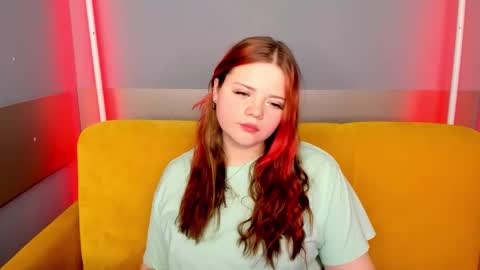 Kellyfiery online show from 11-21-25, 08:24