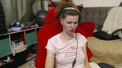 kelly online show from 03-07-25, 01:53