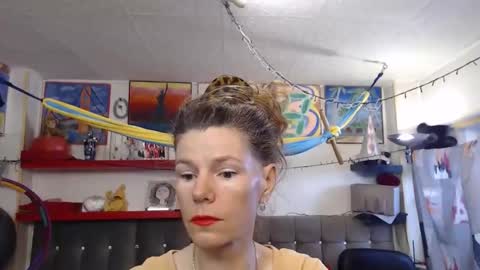 kelly online show from 10-11-25, 11:20