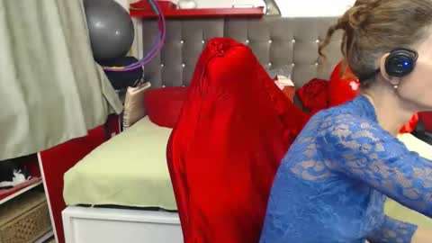 kelly online show from 10-22-25, 02:34