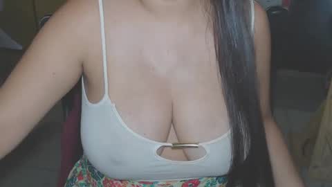 Snapshot of kellyshowpv chatting on 03-10-25, 05:43 Kellyshow online show from 03-10-25, 05:43