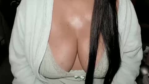 Snapshot of kellyshowpv chatting on 09-28-25, 07:03 Kellyshow online show from 09-28-25, 07:03