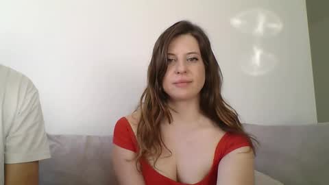 Kelly online show from 11-11-25, 01:33