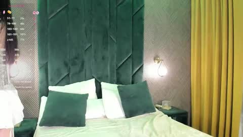 Snapshot of kellyy_bern chatting on 10-18-25, 01:19 kellyy_bern online show from 10-18-25, 01:19