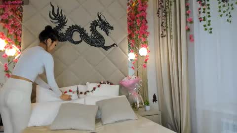 Snapshot of kellyy_bern chatting on 11-26-25, 01:06 kellyy_bern online show from 11-26-25, 01:06