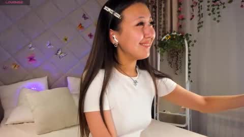 Snapshot of kellyy_bern chatting on 12-15-25, 12:59 kellyy_bern online show from 12-15-25, 12:59