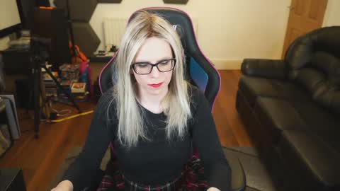 kelseycobalt online show from 12-14-24, 10:39